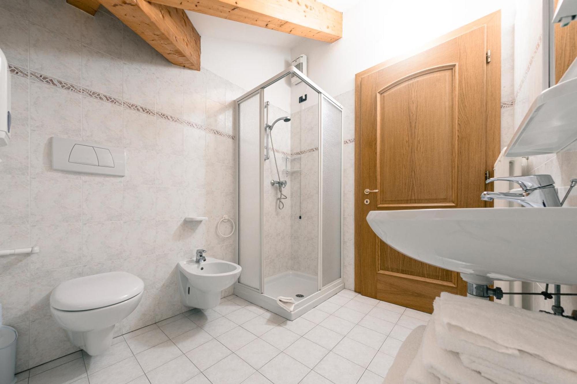 Hotel Vittoria Roncegno Екстериор снимка